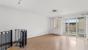 Souterrain-Maisonette-Wohnung mit großem Garten, schöner Terrasse und Carport in zentraler Lage – 85053 Ingolstadt – Vorschaubild 2