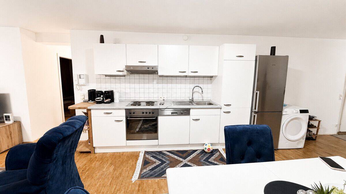 Vermietete 2-Zimmer-Wohnung mit Innenhofterrasse in bester Regensburger Altstadtlage – Regensburg – Vorschaubild 4