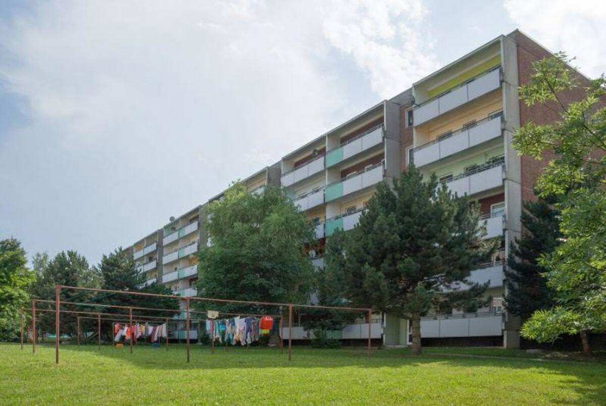 Herrliche 3-Zimmer-Wohnung mit Balkon! – 1169 Dresden – Bild 1 von 2