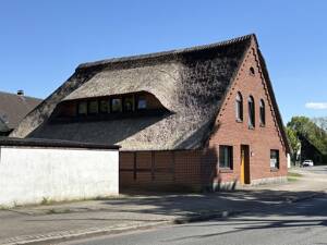 Historisches Juwel unter Reet: Modernisiertes Generationenhaus in Bremen-Rekum – 28777 Bremen – Vorschaubild 1