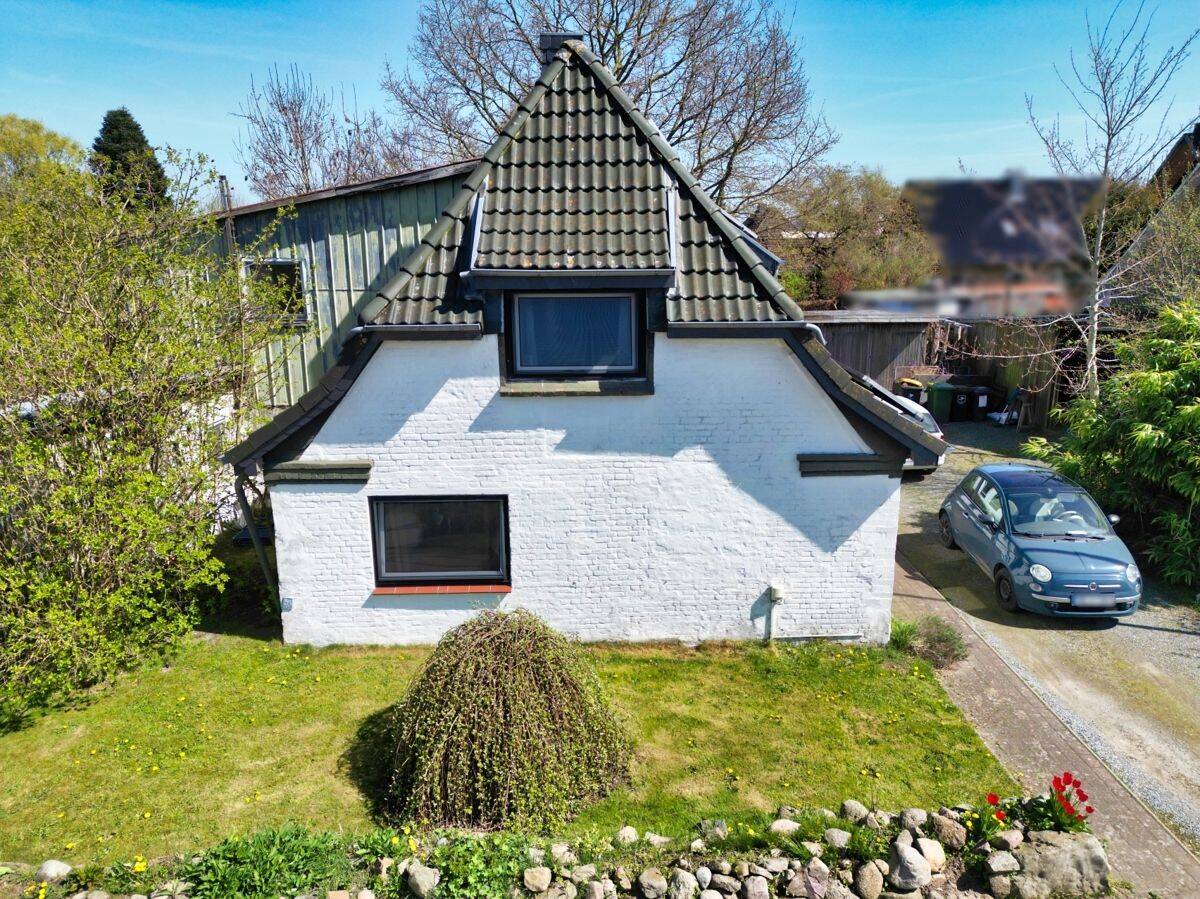 Charmantes Landhaus mit PV-Anlage, Kaminofen, Garten, modernem Bad und Entwicklungspotenzial in Böel – Böel – Vorschaubild 3