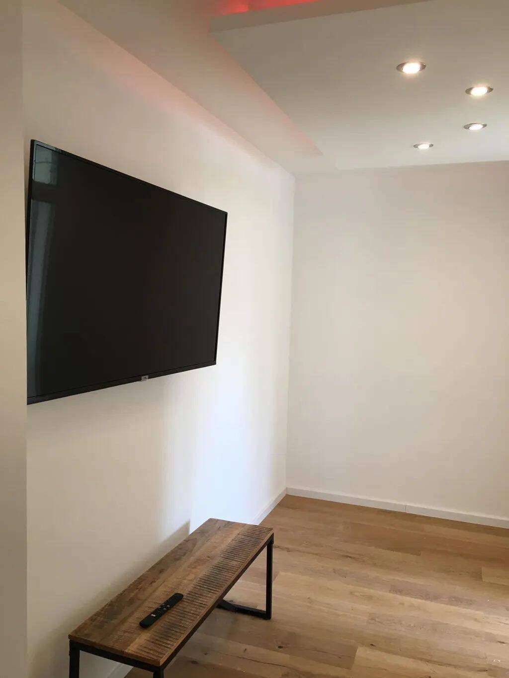 Sofort bezugsfertiges WG-Zimmer in sympathischer WG / Solothurnerstraße 28 / EG / WE17 / Zi.1 – München – Vorschaubild 5
