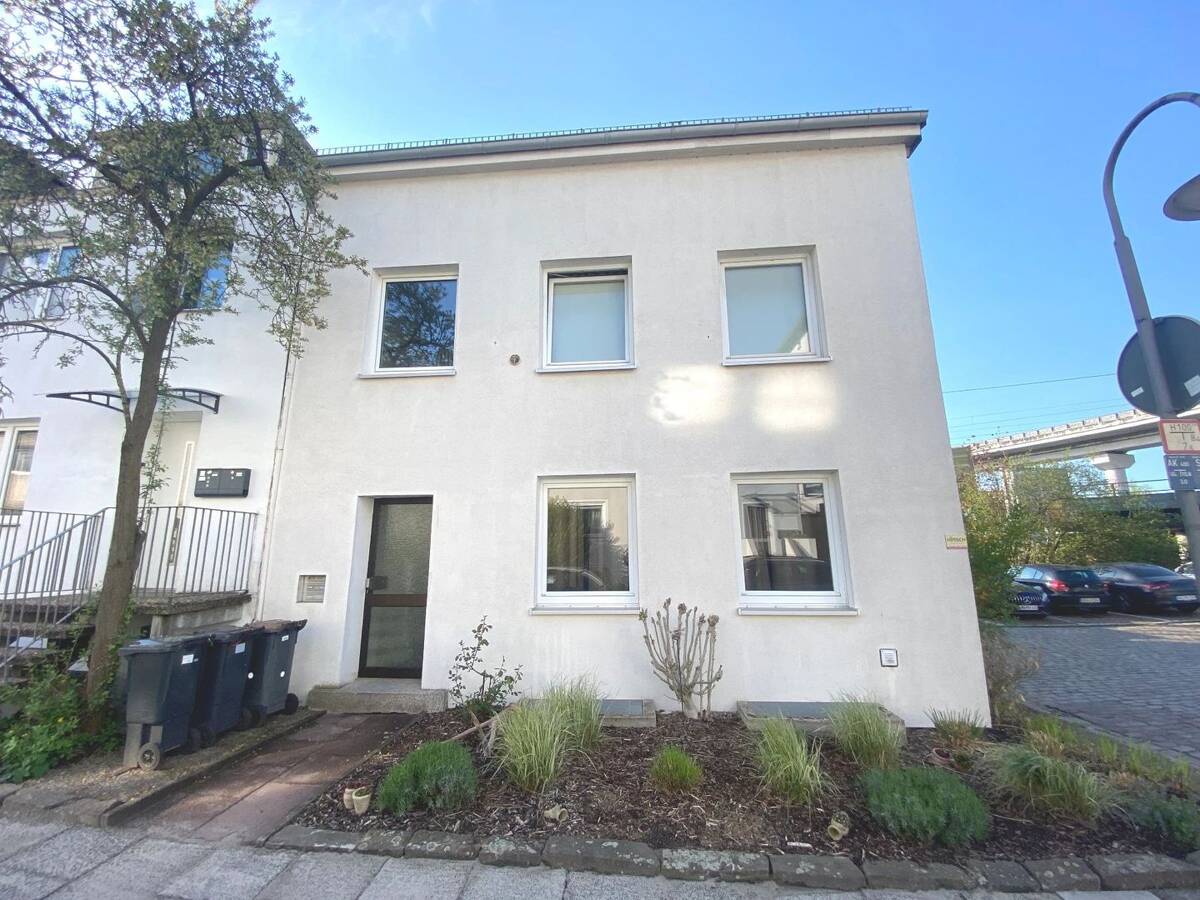 Moderne und sanierte Dachgeschoss-Wohnung in der Bremer Bahnhofsvorstadt! – 28195 Bremen – Bild 1 von 9