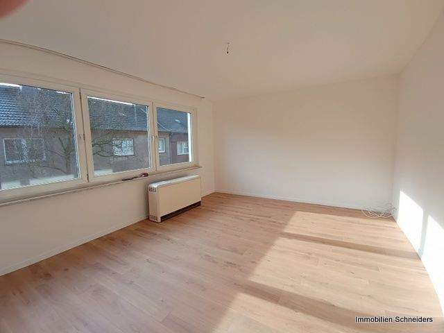 DU-Untermeiderich, Straßburger Straße 48 - Komplett sanierte 2 Zimmer-Wohnung ( Bezug Mitte Mai - 1. Juli möglich ) zu mieten !! – Duisburg – Vorschaubild 4