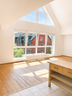 Exklusive "Penthouse" Wohnung mit großer Glasfront, Parkett und Balkon – 22523 Hamburg – Vorschaubild 5