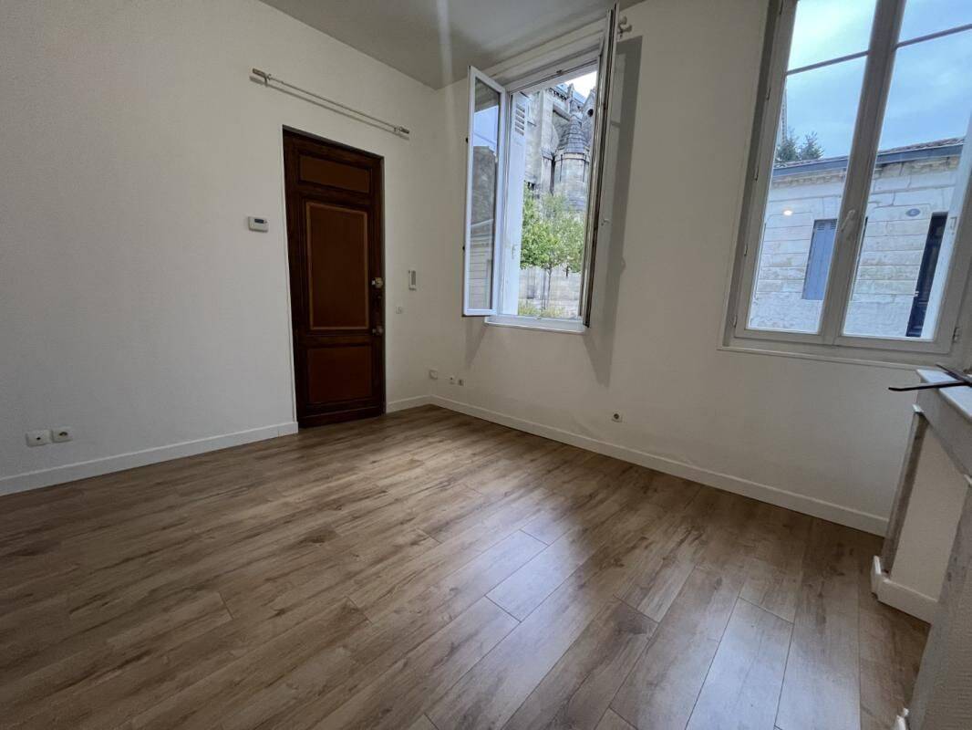 Appartement 2 pièces 43 m² · à Bordeaux · 43 m² · 700 €/mois