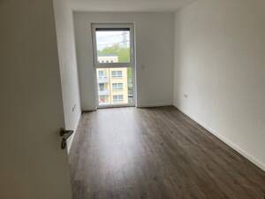 **Großzügige und helle 4 Raum Wohnung** – 44795 Bochum – Vorschaubild 4