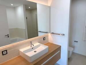 Helles 3-Zimmer-Apartment mit Loggia, Gemeinschafts-Office, Fitnessstudio, uvm. – 20457 Hamburg – Vorschaubild 9