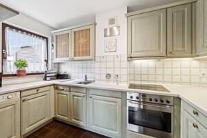 Helle 87m² Wohnung im kleinen Mehrparteienhaus mit zwei sonnigen Balkonen – 81477 München – Vorschaubild 4