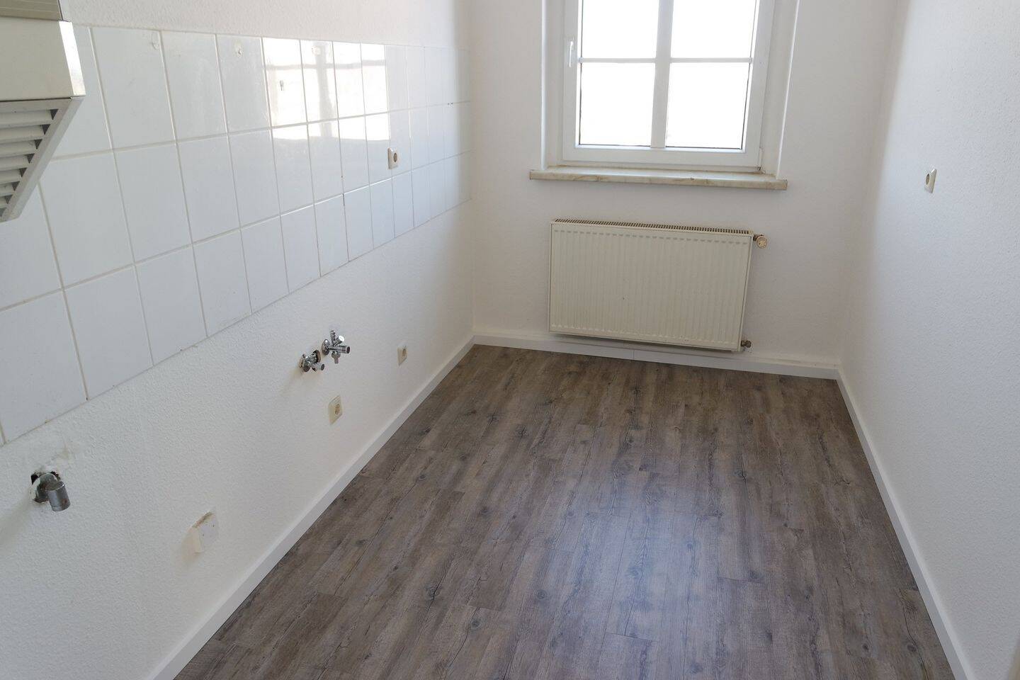 Wahren - tolle 2-Zimmerwhg. mit Balkon, sep.Küche, Tageslichtbad, Wanne & großem Gemeinschaftsgarten – Leipzig – Vorschaubild 5