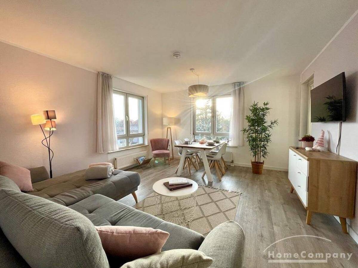 27457 HomeCompany Dresden Möbliert/Furnished 3-Zimmer Dachgeschoß-Apartment in Dresden-Grosszschachwitz max. 4 Personen – 1259 Dresden – Bild 1 von 9