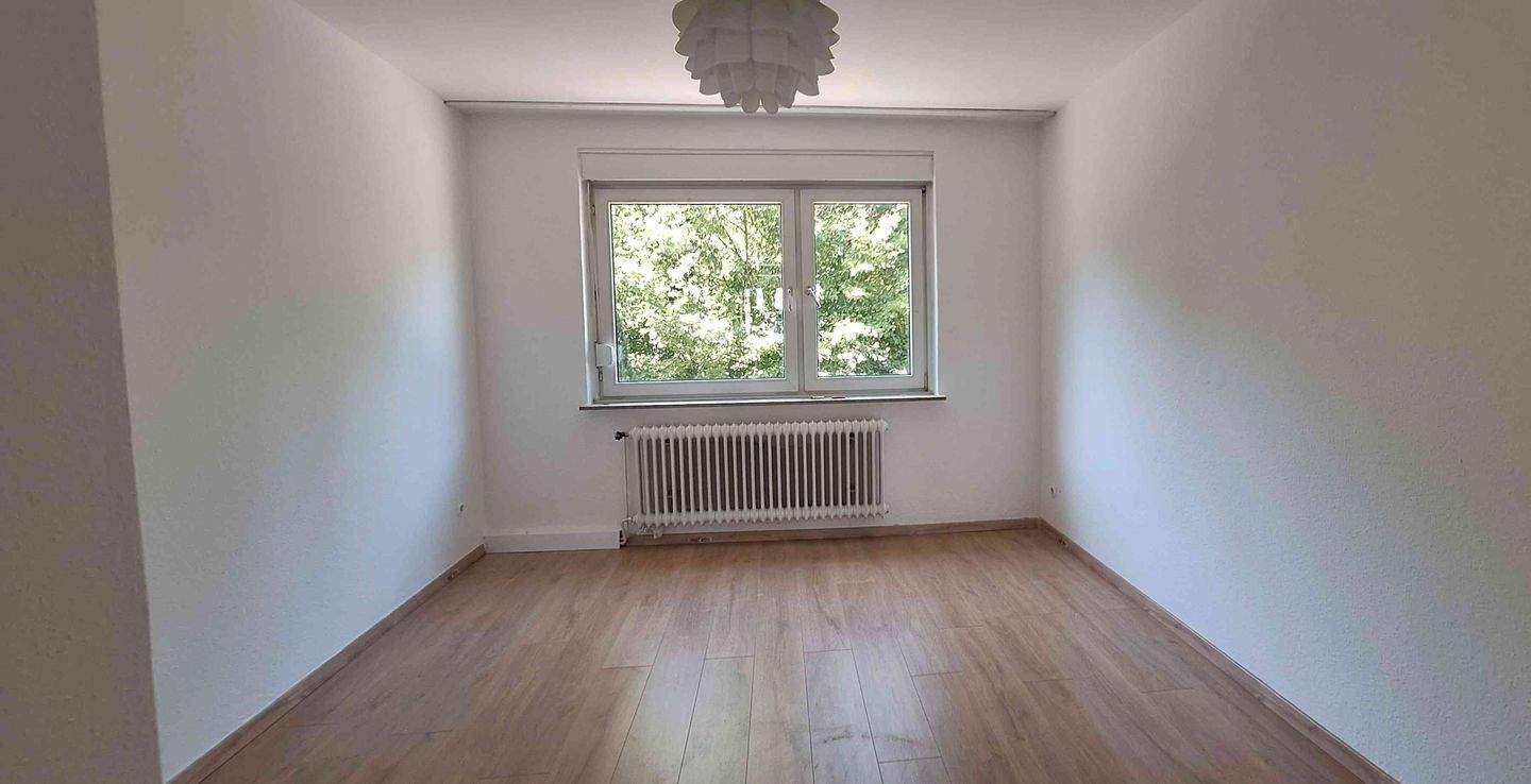 Attraktive Kapitalanlage: Voll vermietetes MFH (8 WE, 399 m²) – Mönchengladbach – Bild 1 von 6