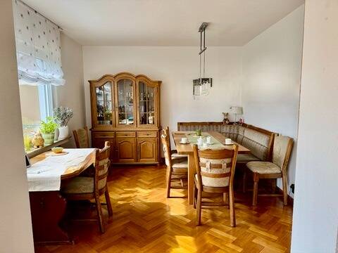 FAMILIENGLÜCK IM REIHENENDHAUS MIT SONNIGEM GARTEN UND GARAGE !!! – Lüdenscheid – Bild 1 von 8