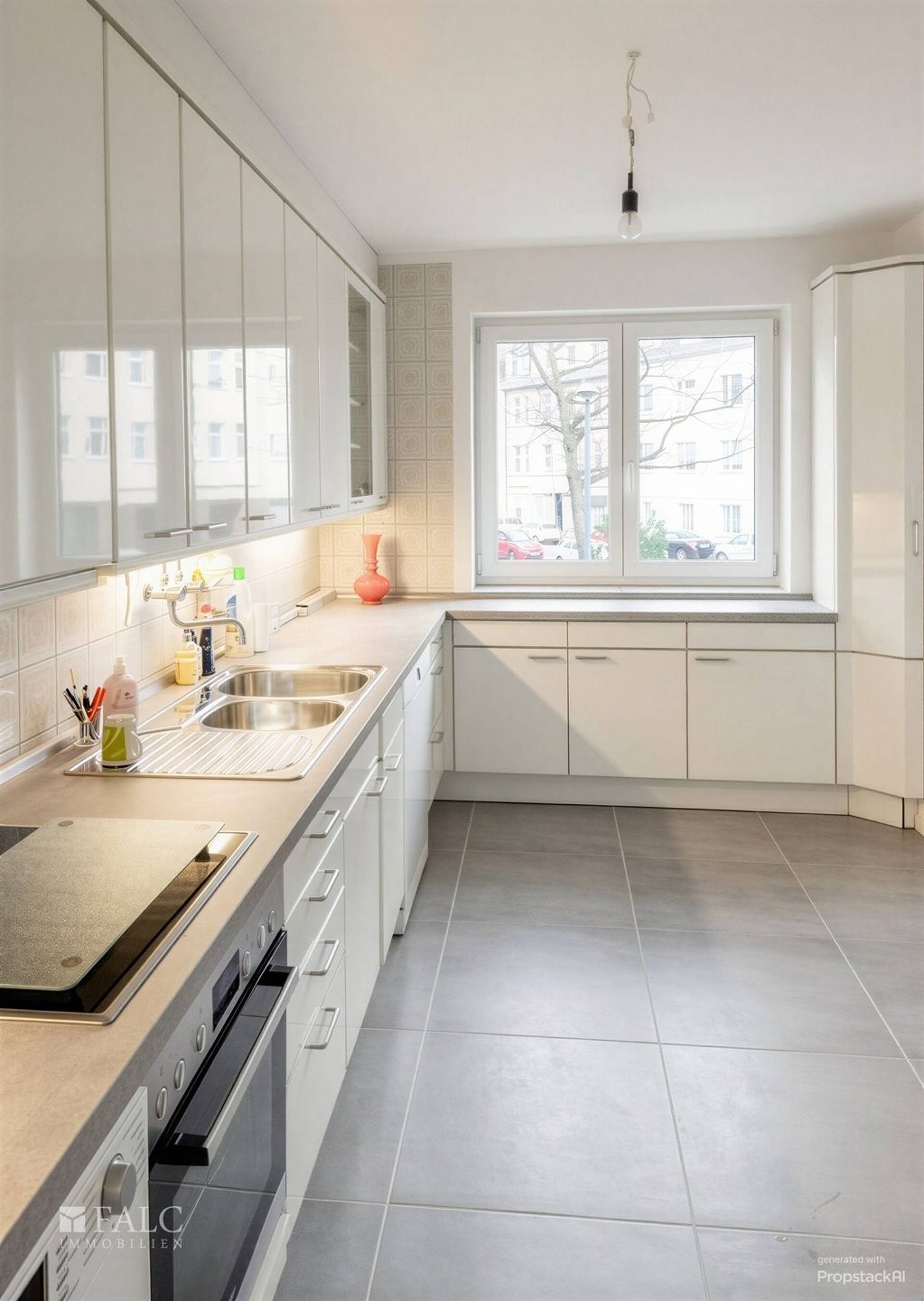 Mehrfamilienhaus in 50735 Köln mit 348,38 m² kaufen