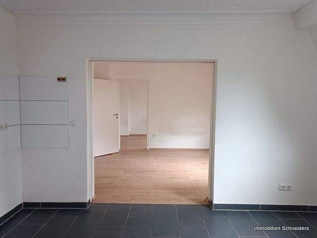 Duisburg-Alt-Hamborn, Kampstraße 63 - Frisch renovierte 2 Zimmer-Wohnung im 3.OG ab Juli zu mieten !! – Duisburg – Vorschaubild 7