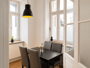 ußergewöhnliches Altbau-Loft mit fast 4 m Deckenhöhe – modern, möbliert & mit besonderem Charakter. Komplette Warmmiete inclusive allem! – 97082 Würzburg – Vorschaubild 9