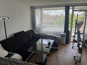 Nahe Wettersteinplatz: Gepflegte 1-Zi-Whg. - Hochwertig möbliert mit Balkon in zentraler Lage.