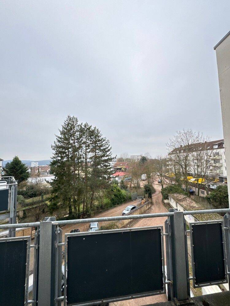 Helle renovierte 4-ZKB Wohnung mit Balkon in verkehrsgünstiger Lage – Saarbrücken – Vorschaubild 7