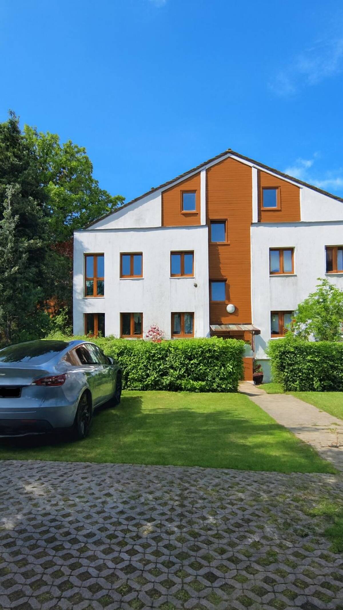 Haus im Haus: 5-Zimmer-Residence mit Gartenrefugium, Sonnenterrasse & interner Aufzugsanlage – 13125 Berlin – Bild 1 von 9