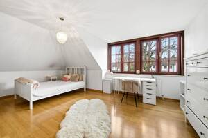 Aufgeteilt und frei lieferbar: Großzügige Villa mit zwei Wohnungen und Praxisfläche – 22397 Hamburg – Vorschaubild 7