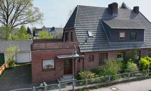 Doppelhaushälfte mit Anbau und Garage auf großem Grundstück – 28779 Bremen – Vorschaubild 2