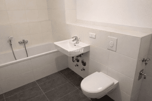 antaris Immobilien GmbH **Wohnqualität neu erleben - 4-Zimmer mit Balkon & Wannenbad** – 99085 Erfurt – Vorschaubild 5