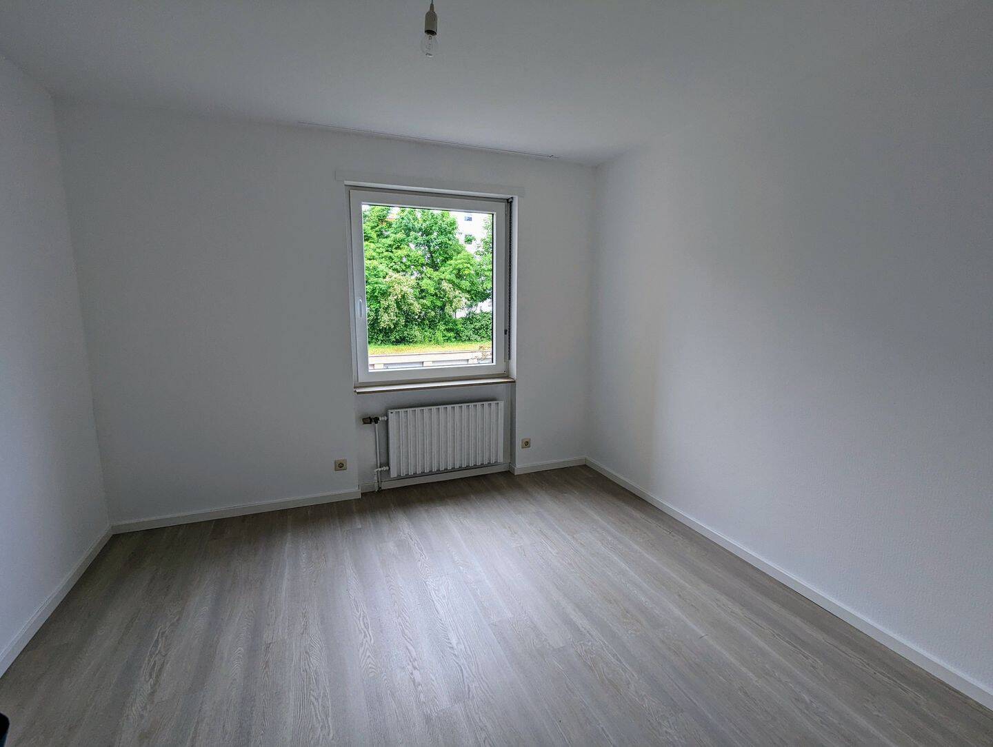 Schöne Wohnung mit Balkon auf dem Saarbrücker Eschberg – Saarbrücken – Vorschaubild 6