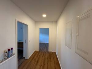 * modernisierte und schöne 4 Raumwohnung in beliebter Lage * – 1189 Dresden – Vorschaubild 6