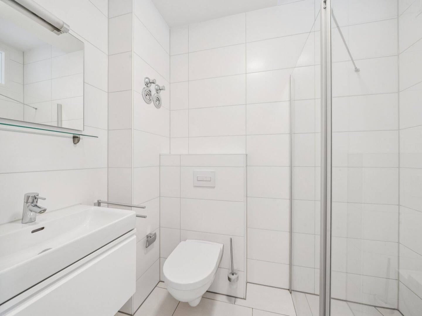 Neuwertige 1,5-Zimmer-Eigentumswohnung mit Balkon im Hochparterre in zentraler Lage Ingolstadts – Ingolstadt – Vorschaubild 5
