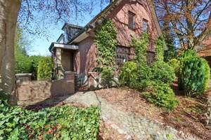 Großes Wohnhaus oder Baugrundstück in Hamburg-Poppenbüttel – 22393 Hamburg – Vorschaubild 4
