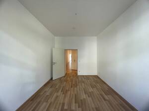 Altbaucharme trifft moderne Ausstattung! Großzügige 3-Zimmer-Wohnung ab sofort frei – 40215 Düsseldorf – Vorschaubild 4