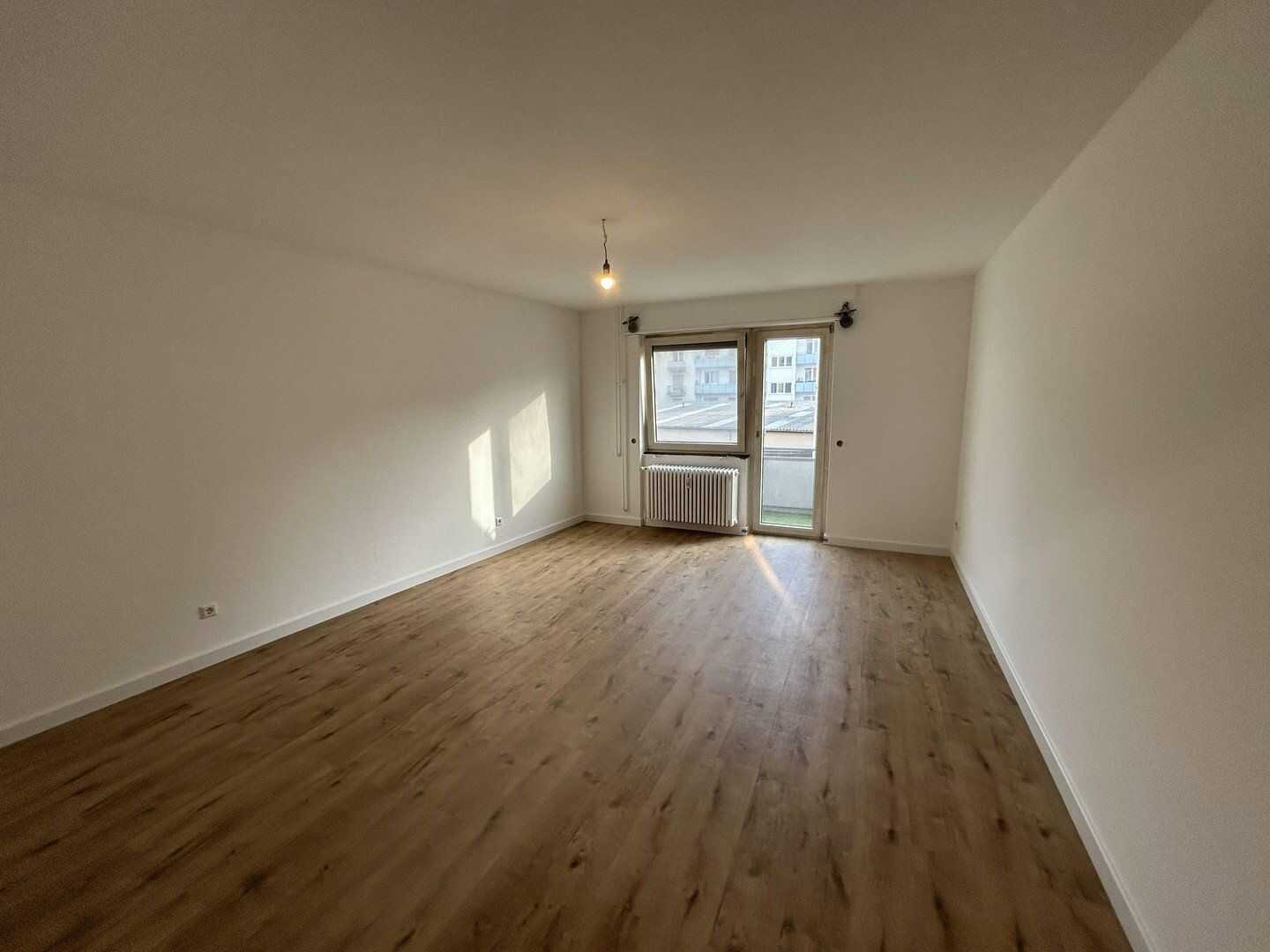 1,5-Zimmer-Wohnung | Erstbezug nach Sanierung | 2 Balkone | Tageslichtbad | hochwertige Einbauküche – Mannheim – Vorschaubild 2