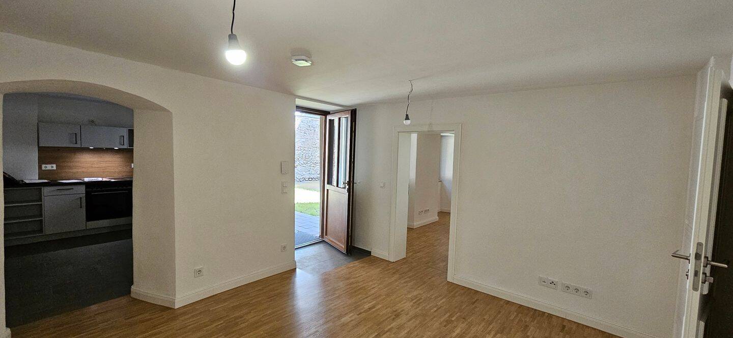 Charmante 2-Zimmer-Wohnung im sanierten Altbau in der westlichen Altstadt von Regensburg - Top Lage - Vermietung – Regensburg – Vorschaubild 9