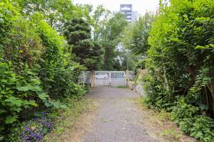 +++ Herrschaftliche Stadthaushälfte am Großen Garten mit außergewöhnlichem Entwicklungspotenzial +++ – 1309 Dresden – Vorschaubild 9