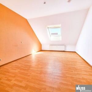 3-Zimmer Dachgeschoss Wohnung in Versbach -ohne Balkon- – 97078 Würzburg – Vorschaubild 4