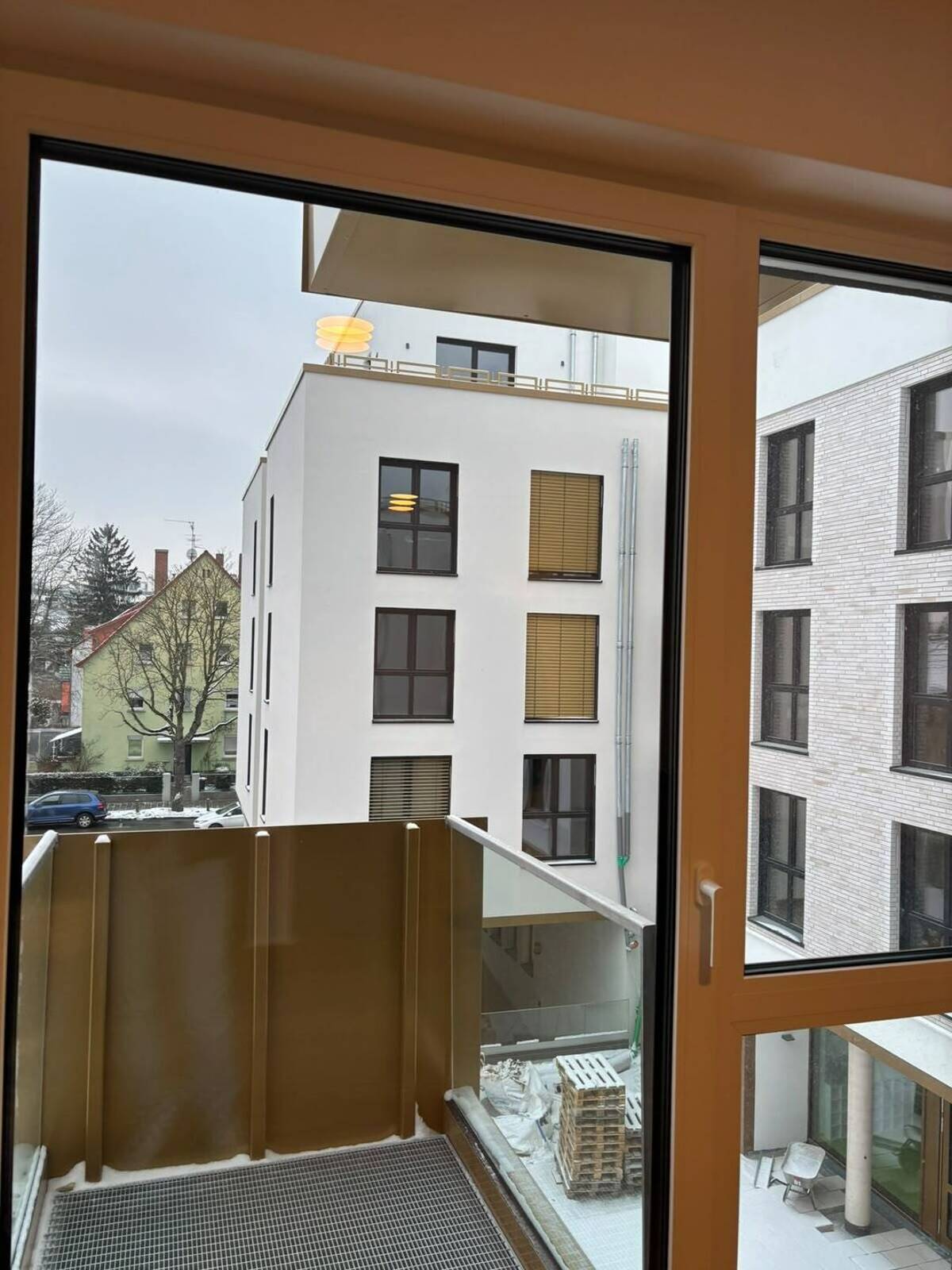 Moderne Neubauwohnung Voll möbliertes 1-Zimmer-Apartment mit Balkon in Darmstadt – 64295 Darmstadt – Bild 1 von 8
