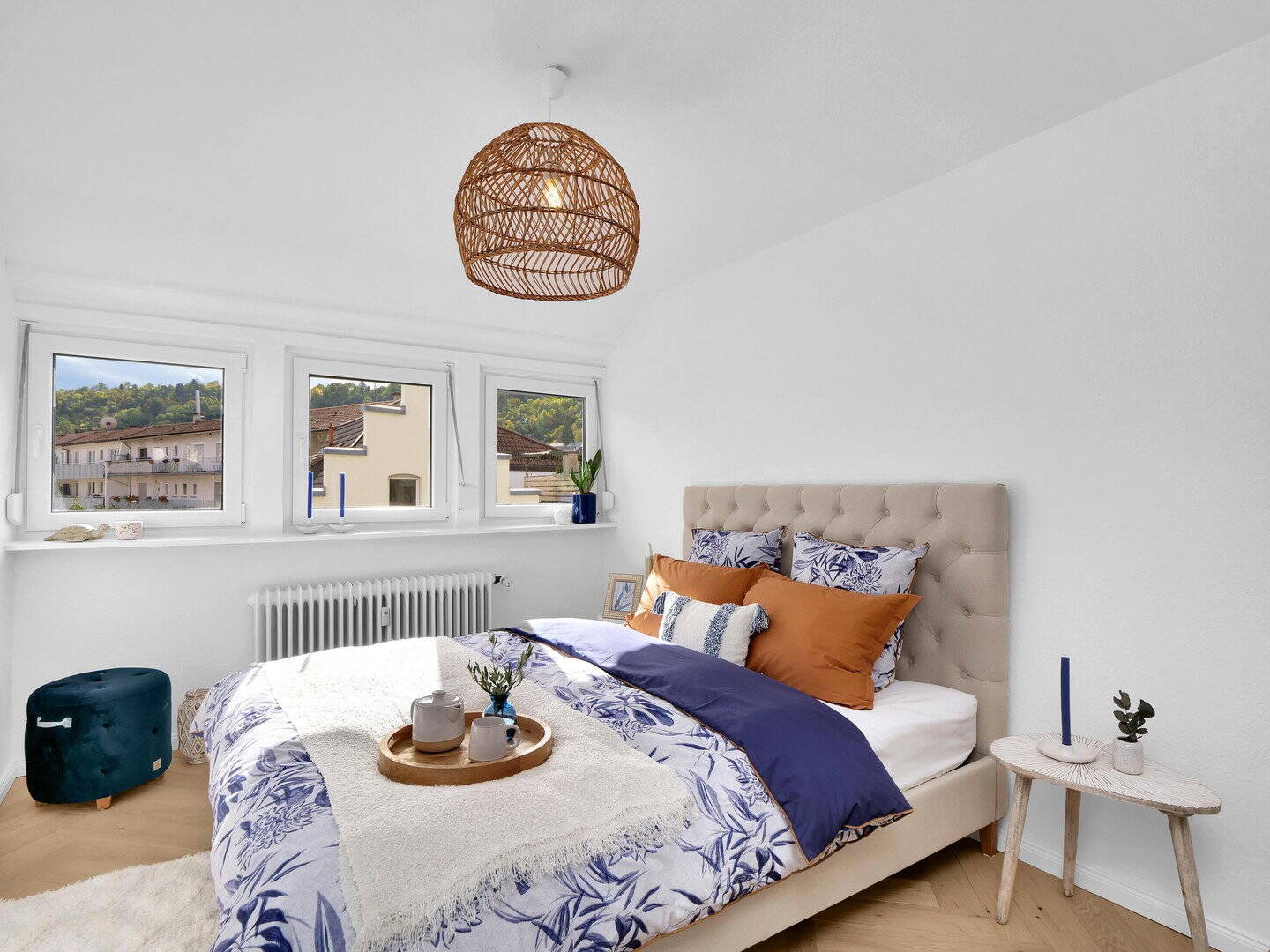 Provisionsfrei: Renovierte Wohnung mitten in Stuttgart mit Blick auf Weinberge und Grabkapelle – Stuttgart – Vorschaubild 3