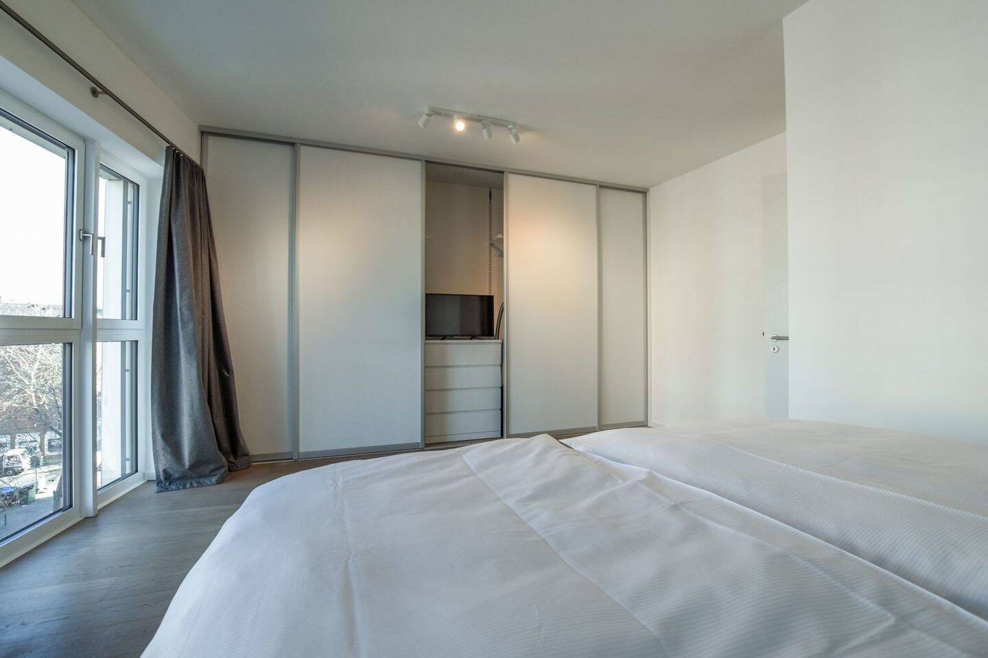 TOP Lage! Möblierte Maisonette Wohnung am Friesenplatz – Köln – Vorschaubild 6