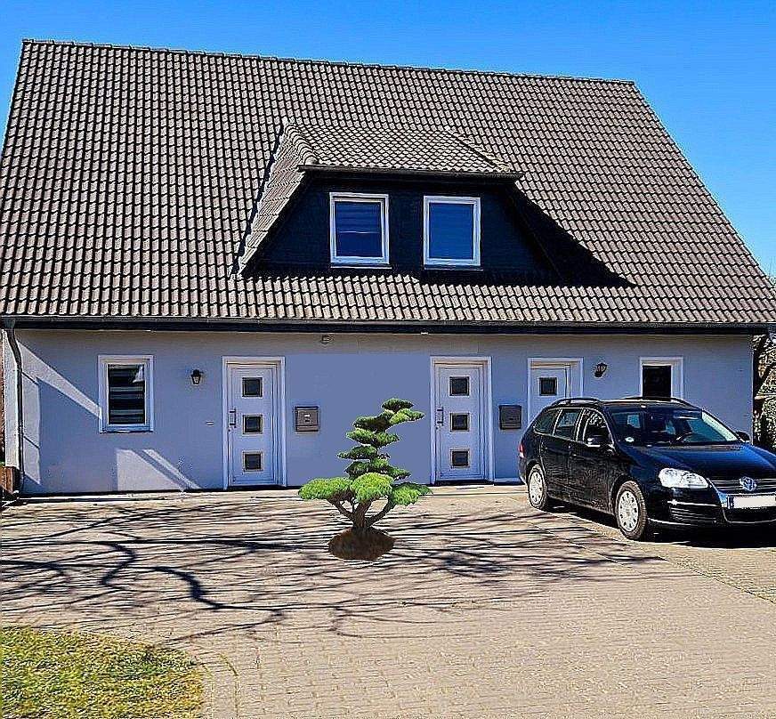 Attraktive Kapitalanlage: Vermietete Doppelhaushälfte mit 1.300 € Kaltmiete in Wittenförden – Wittenförden – Bild 1 von 9