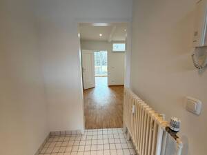 Dachterrassenwohnung in zentraler Lage von Baldham mit der Chance zum Kauf unter Verkehrswert! – 85598 Vaterstetten – Vorschaubild 3