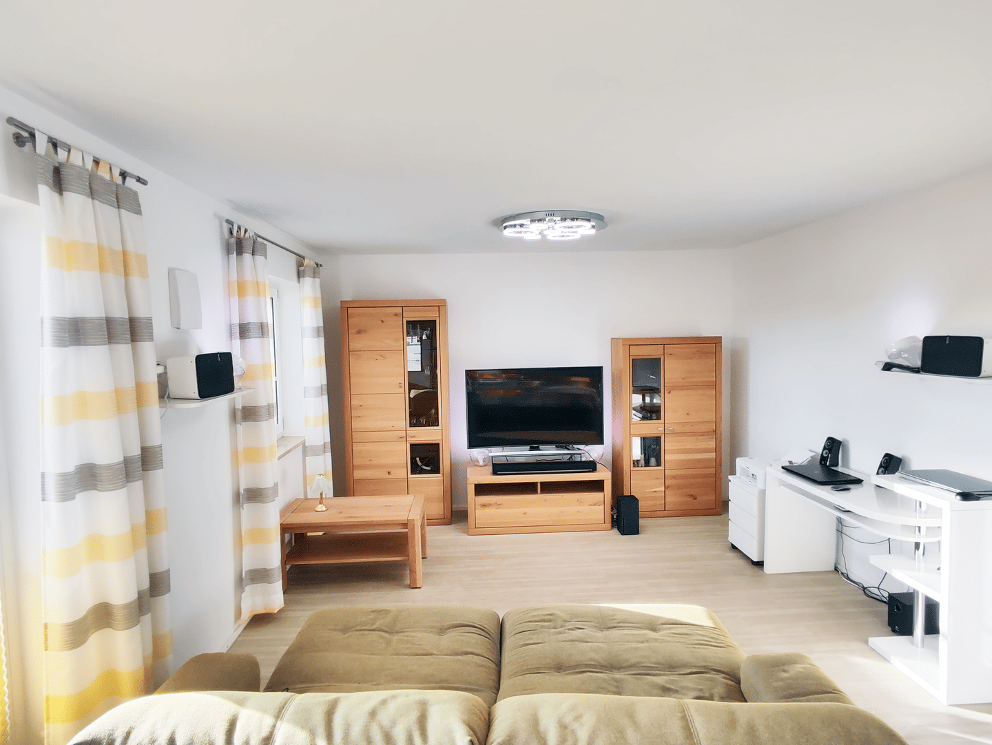 Wunschlos glücklich: 3-Zi.-Dachterrassenwohnung (3. OG) mit ca. 20m² Südwest-Terrasse, Lift & 4 XXL-Stellplätzen (Erstbezug 2016) – Regensburg – Vorschaubild 9