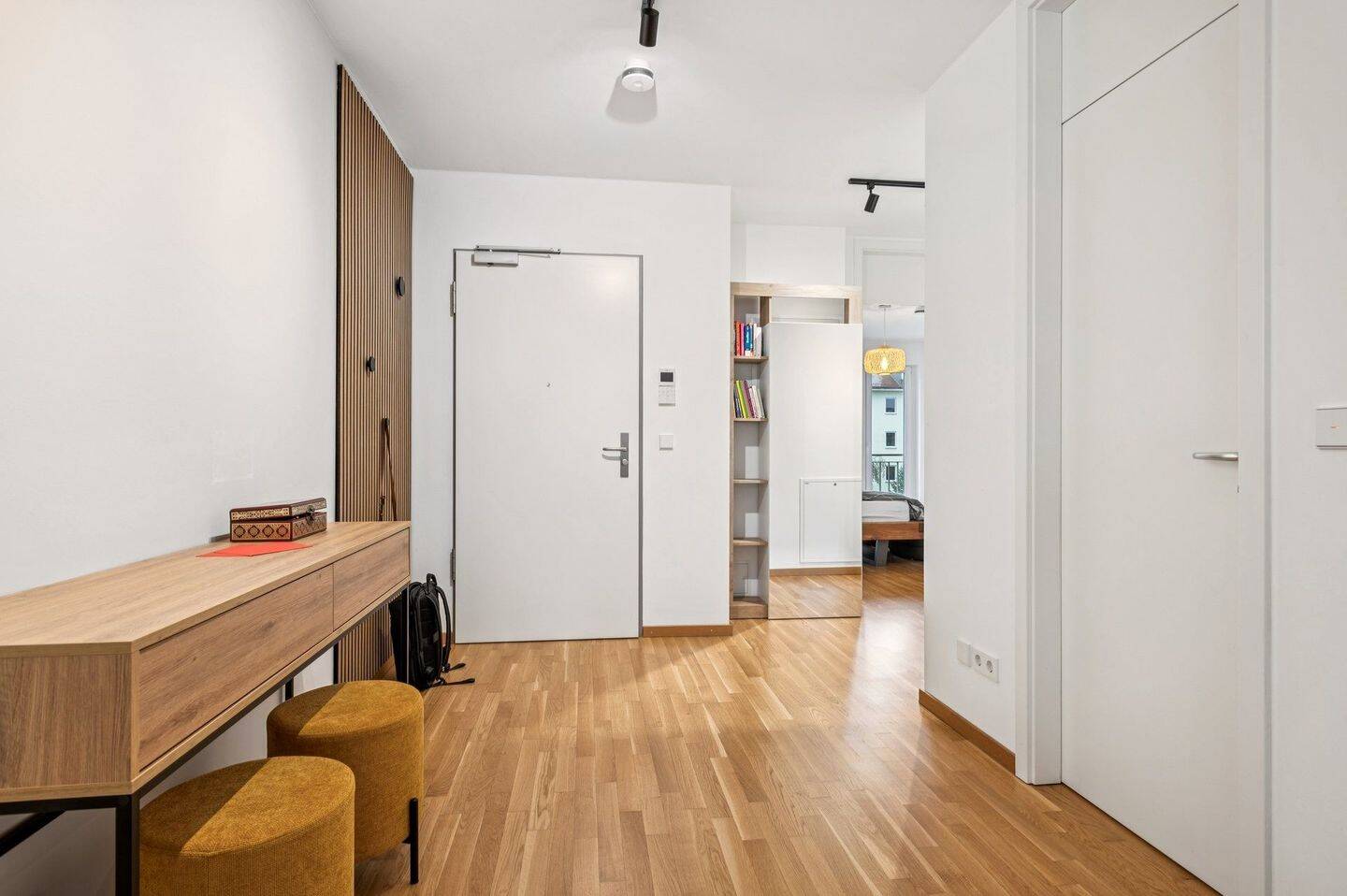 Großzügig & Lichtdurchflutet: Neuwertige 3-Zimmer-Wohnung mit Süd-Balkon & hochwertiger Ausstattung – München – Vorschaubild 9