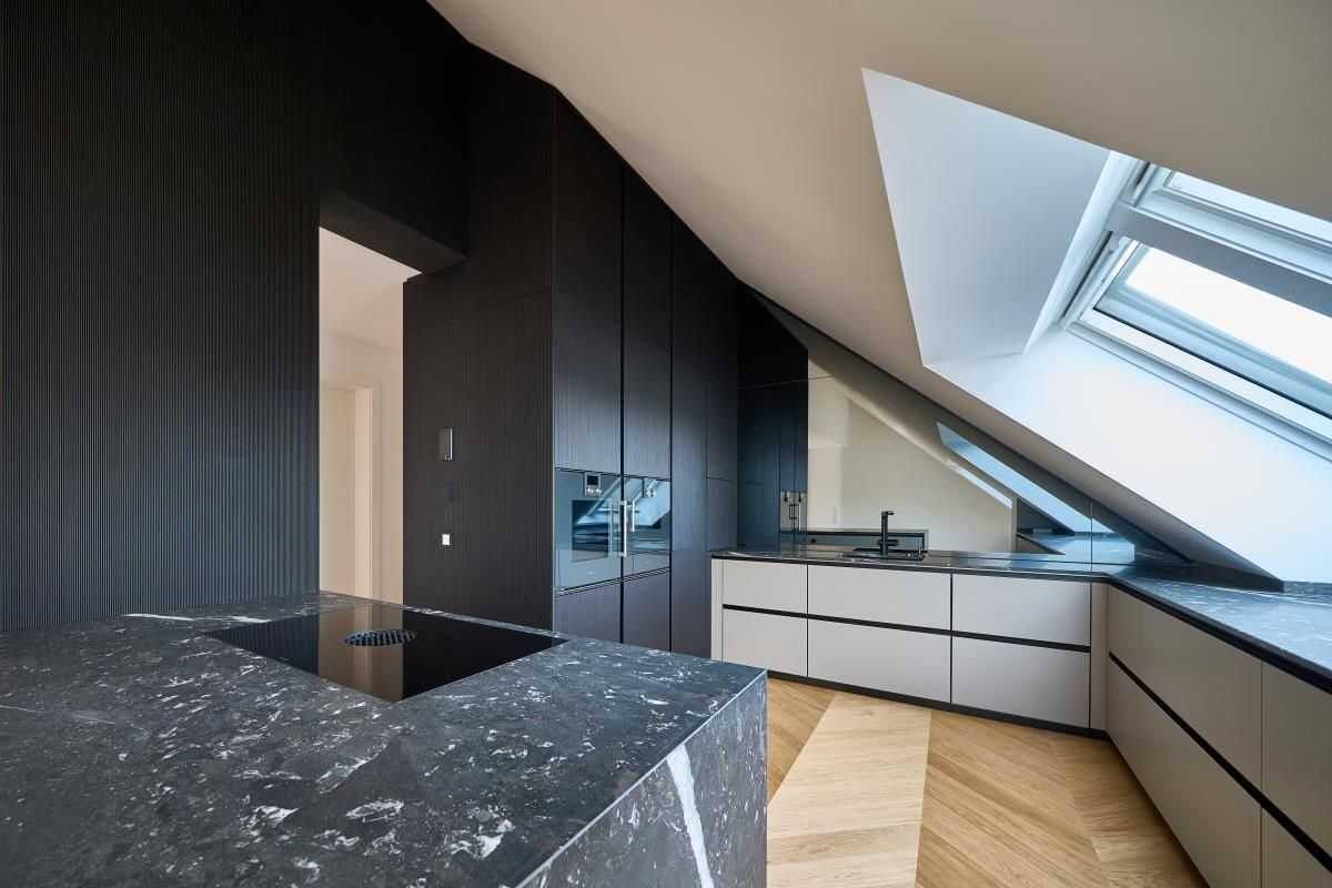 FORMHAUS | Exklusive Neubau-Maisonettewohnung mit Dachterrassen ggü. des Englischen Gartens. – München – Vorschaubild 2