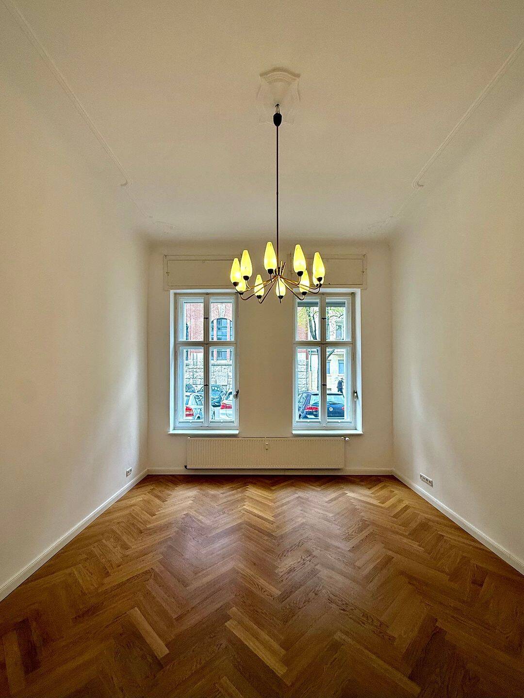Altbaujuwel in Bestlage Fischgrät Designbad und ruhiger Innenhof nahe Kudamm