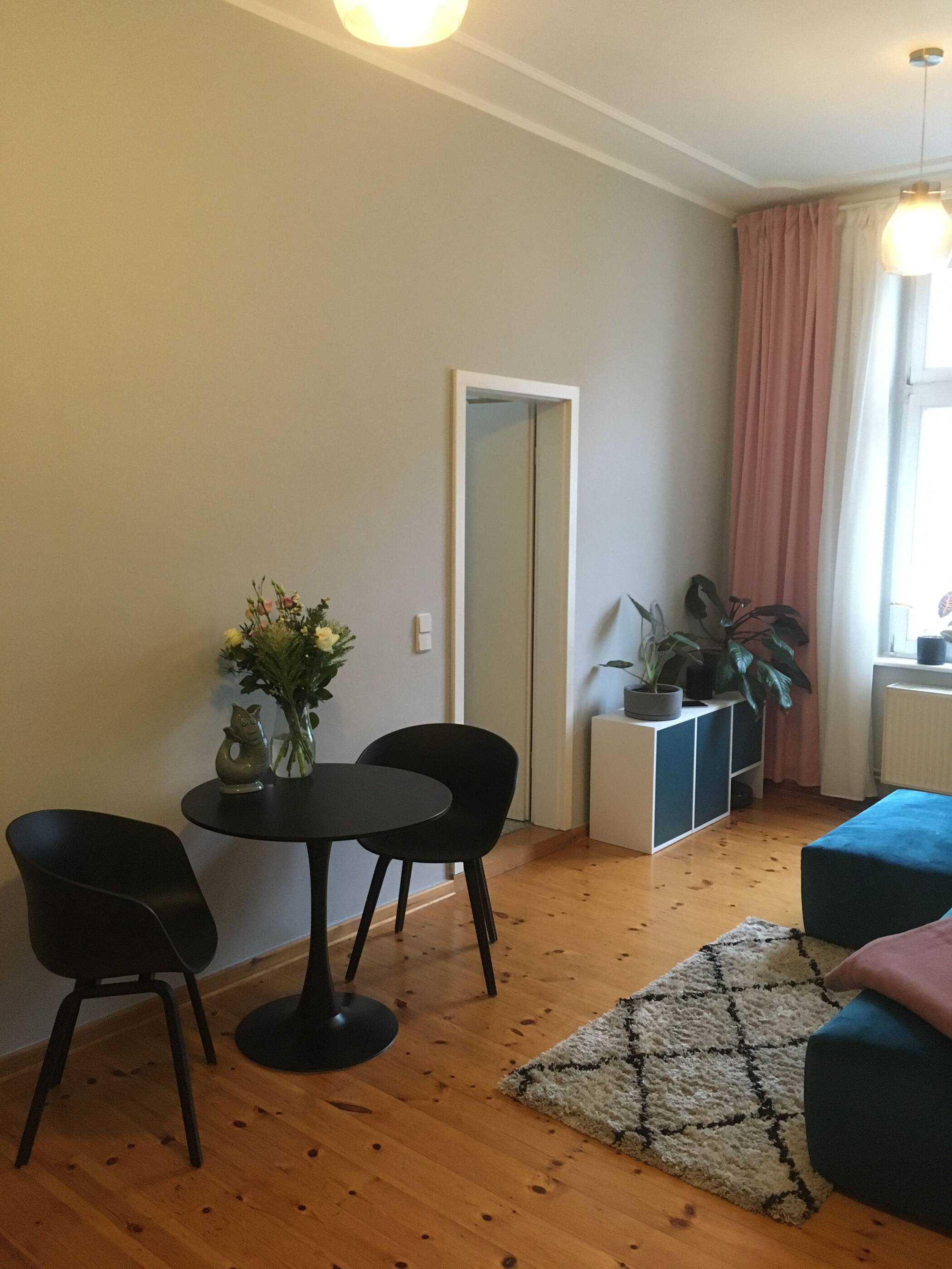 Mitte: Ruhig, zentral & cosy. Ideal fürs Homeoffice :) – Berlin – Vorschaubild 2