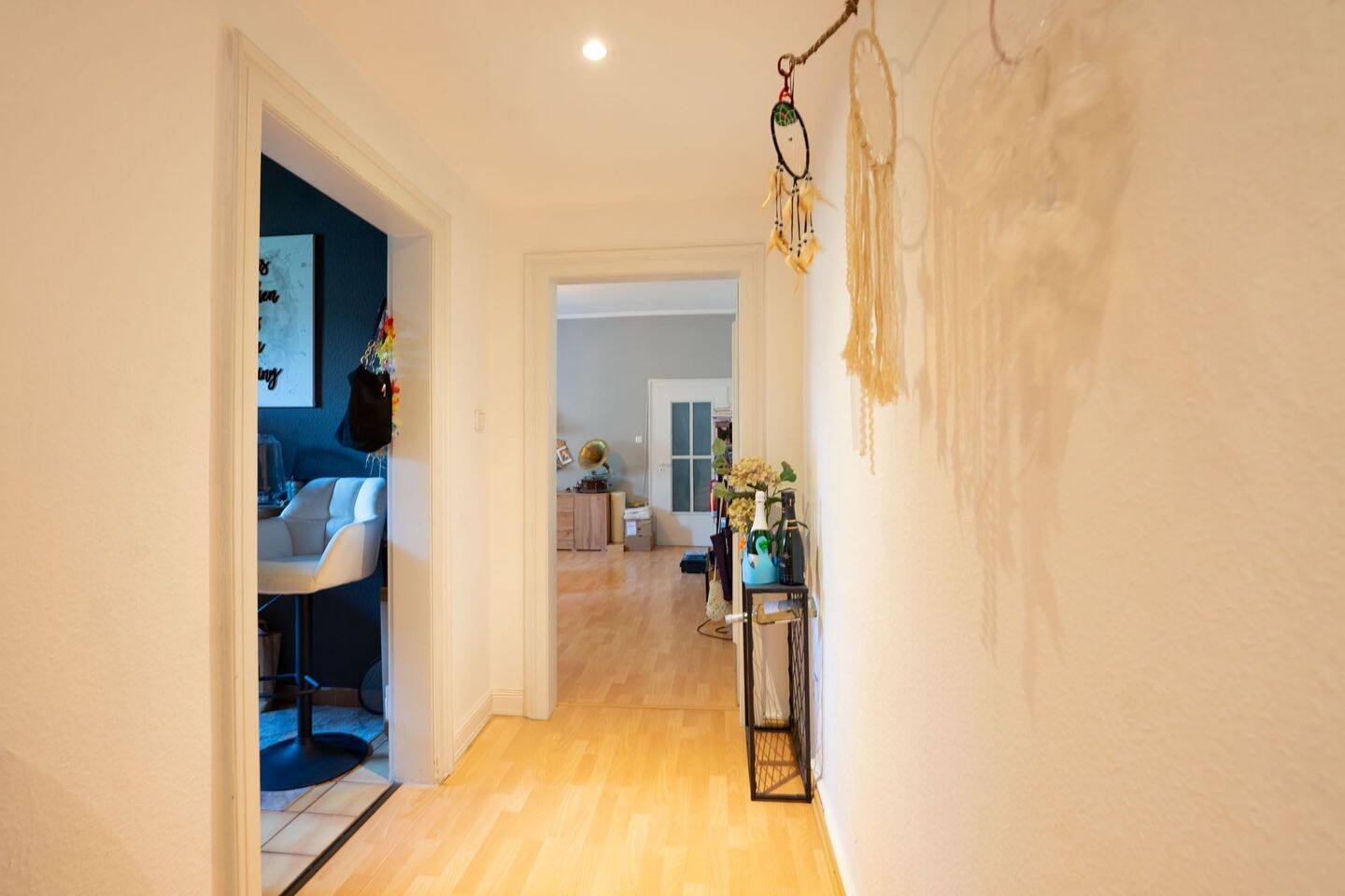 Krefeld-Bismarckviertel: Gemütliche Dachgeschosswohnung mit 3 Zimmern und Einbauküche! – Krefeld – Vorschaubild 4