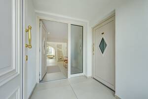 Traumhaftes Einfamilienhaus mit großer Terrasse und Blick ins Grüne - Ihr Rückzugsort in der Natur! – 40629 Düsseldorf – Vorschaubild 2