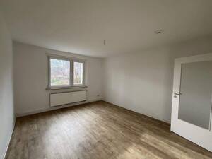 Einziehen...fertig... los.. Marienthal...helle, moderne 3 Zimmer-Wohnung mit Einbauküche .. sofort einzugsfertig – 8060 Zwickau – Vorschaubild 4