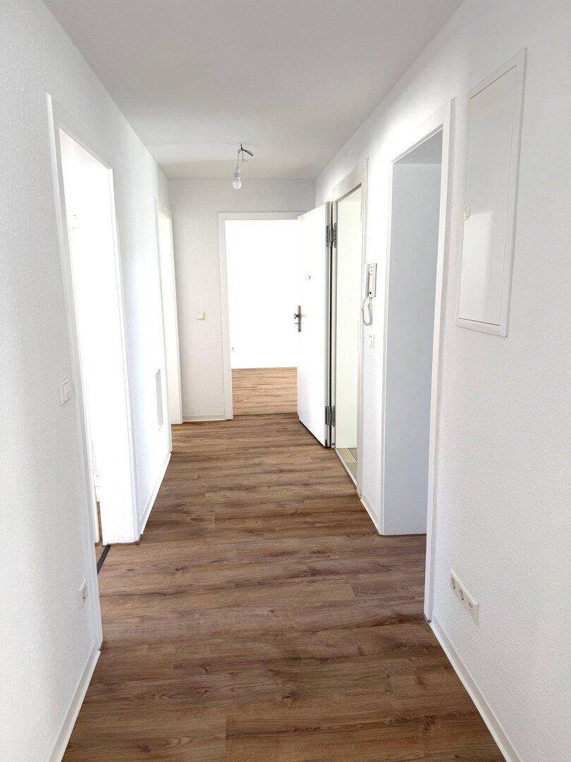 Erstbezug nach Sanierung- tolle 3-Zimmer Wohnung mit Balkon – Stuttgart – Vorschaubild 3