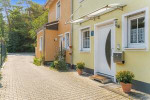 Modernes Reihenmittelhaus mit Südterrasse! Kurzfristig verfügbar! – 81827 München – Vorschaubild 1